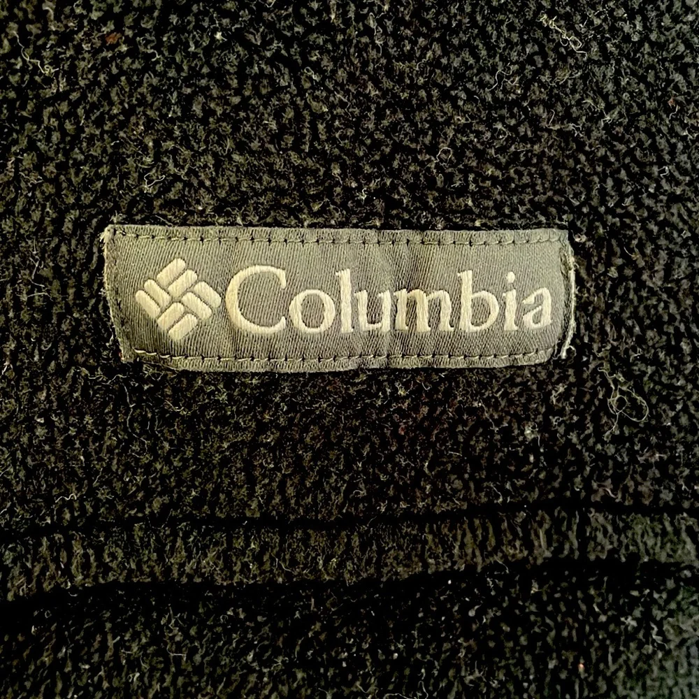 Columbia Size Large front zip‎ long sleeve grey fleece jacket.